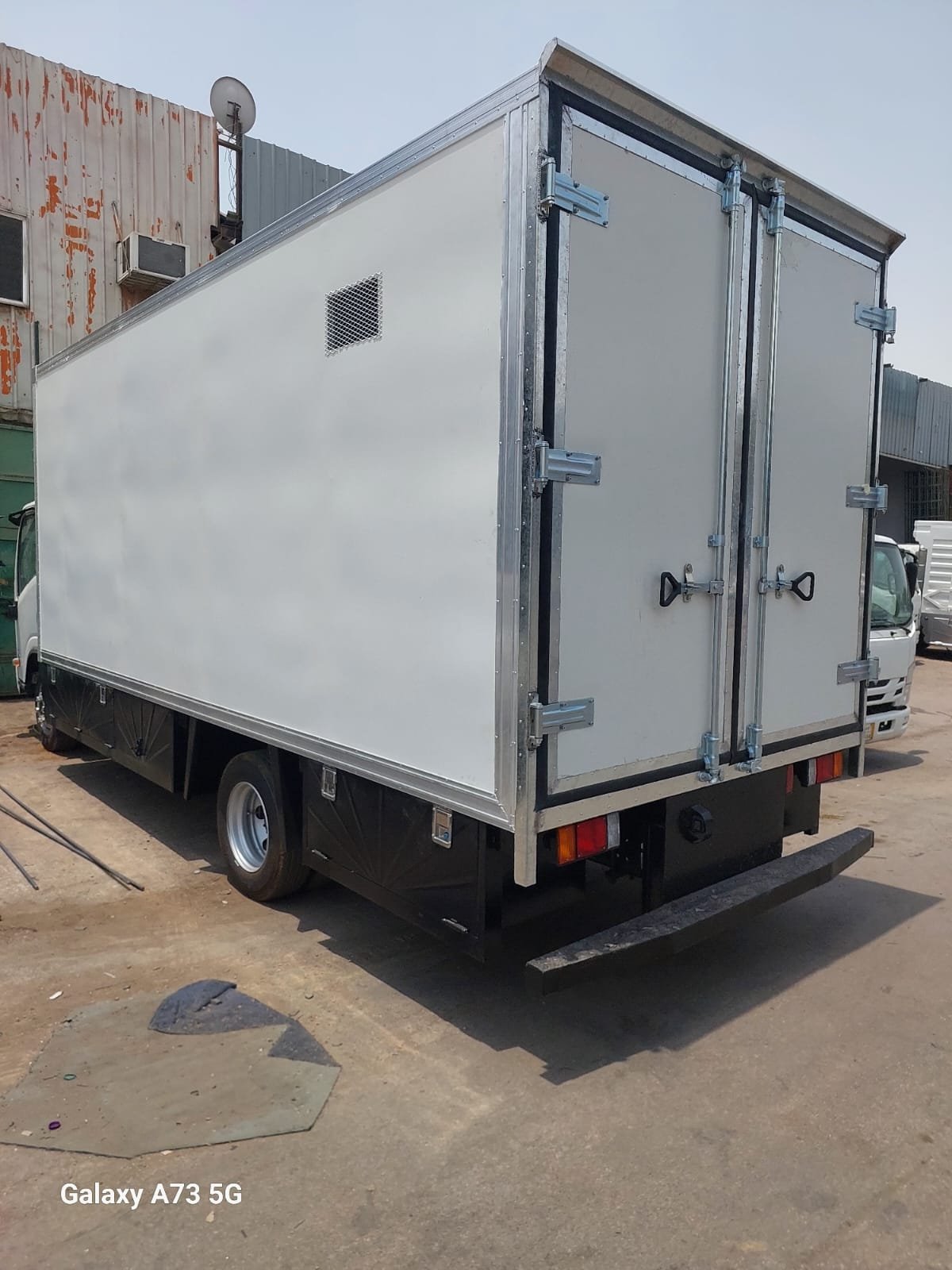 تفصيل صناديق دينات بالرياض بجودة عالية وسعر يناسبك